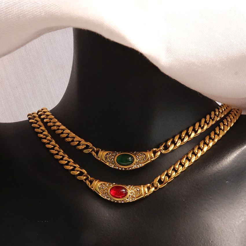 Bella Pendant Necklace
