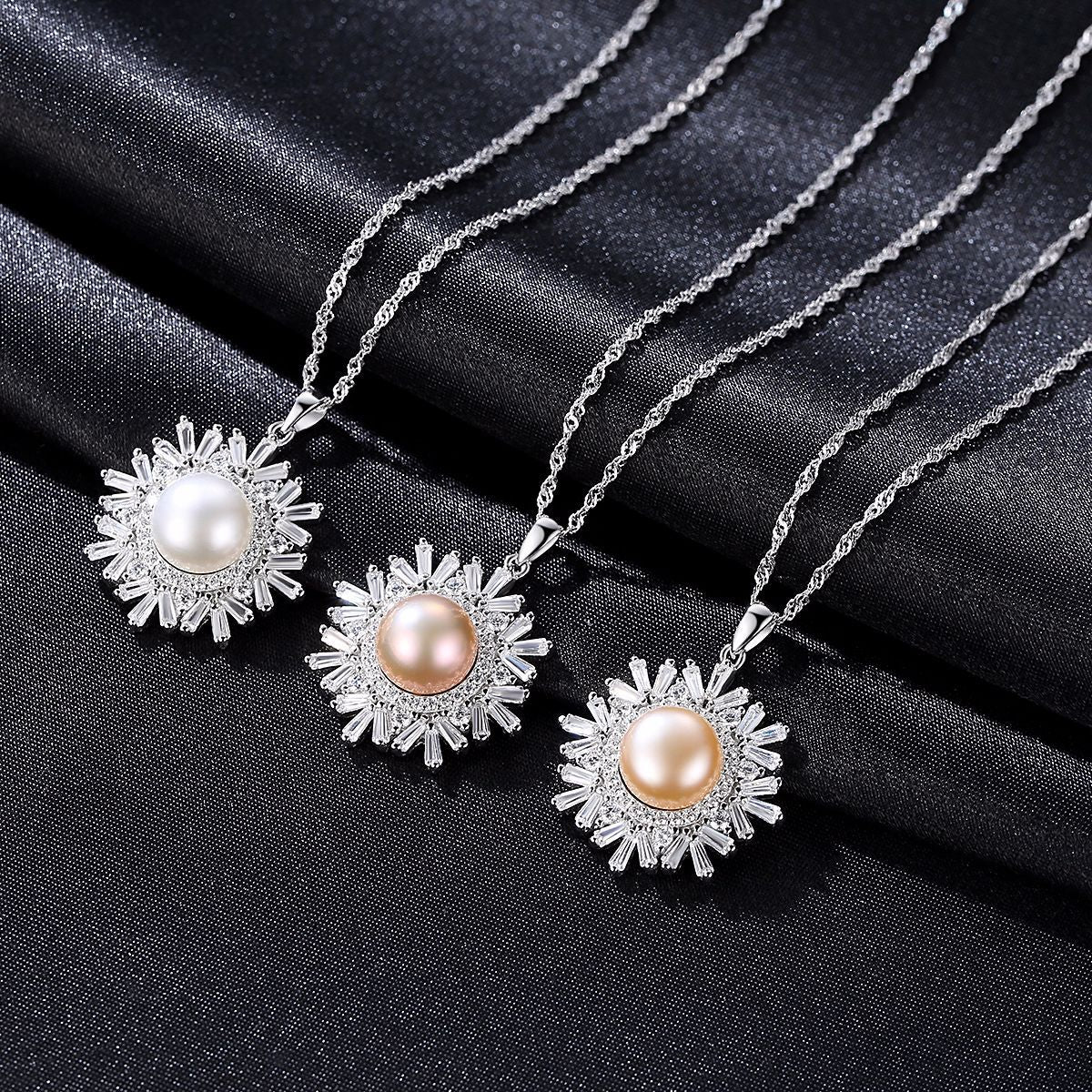 Snowflake Pearl Necklace